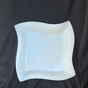 Porcelain Deep Wave Edge Serving Dish/Dinner